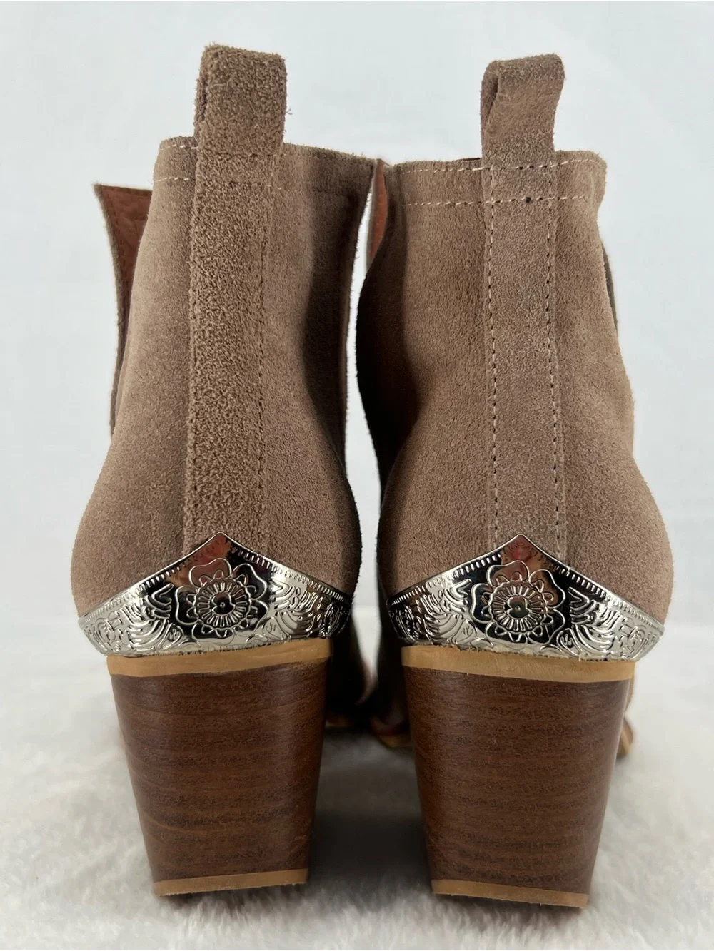 Catherine Malandrino Suede Ankle Booties Western Coastal Cowgirl Silver Tip 8.5